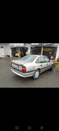 أوبل فيكترا • ١٩٩٠ • بنزين