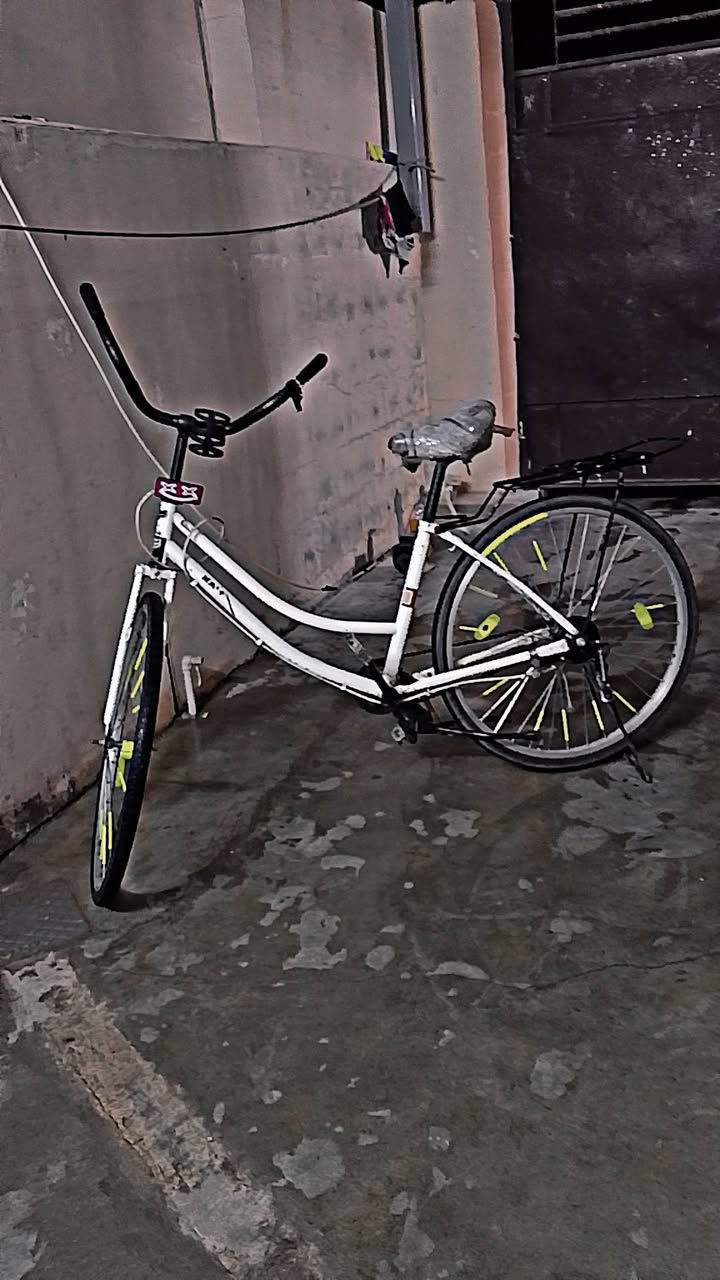 سلام عليكم بايسكل شركة NA2 🇯🇵للبيع فول ومكفول شرط بل شارع طيارة ✈️ بل تعليك مي 💧 يجي هوا وصينيته  شرط النضافه 100/100 كفاله  السعر/60 ب مجال  شراي تعال خاص


**إذا كنت صاحب هذا الإعلان وتريد حذفه لأي سبب، رجاءا أرسل رسالة إلى الدعم الفني**