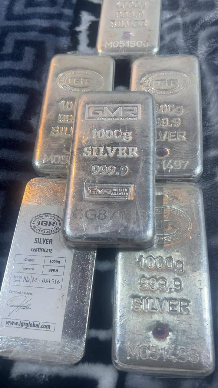 السلام عليكم
متوفر سبائك 999,9
كميه 10 قطع
أسعار اقل من صائغ
المكان النجف الاشرف
للاتصال ***********
