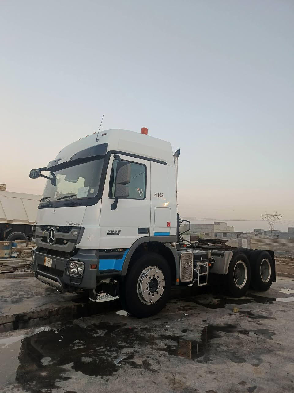 السلام عليكم
اكتروز فحل 2005 مكينه 8 كير كهربائي 
بس الشراي يتصل ***********
