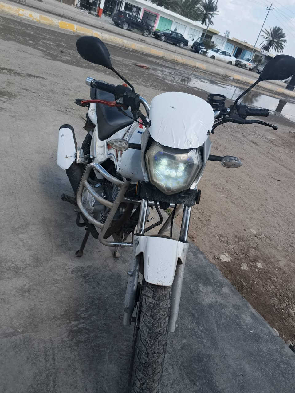 السلام عليكم
سنكي موديل 2019 للبيع ما ناقصه اي شي كهربائيات كلها شغالة السعر 750 
 ***********
