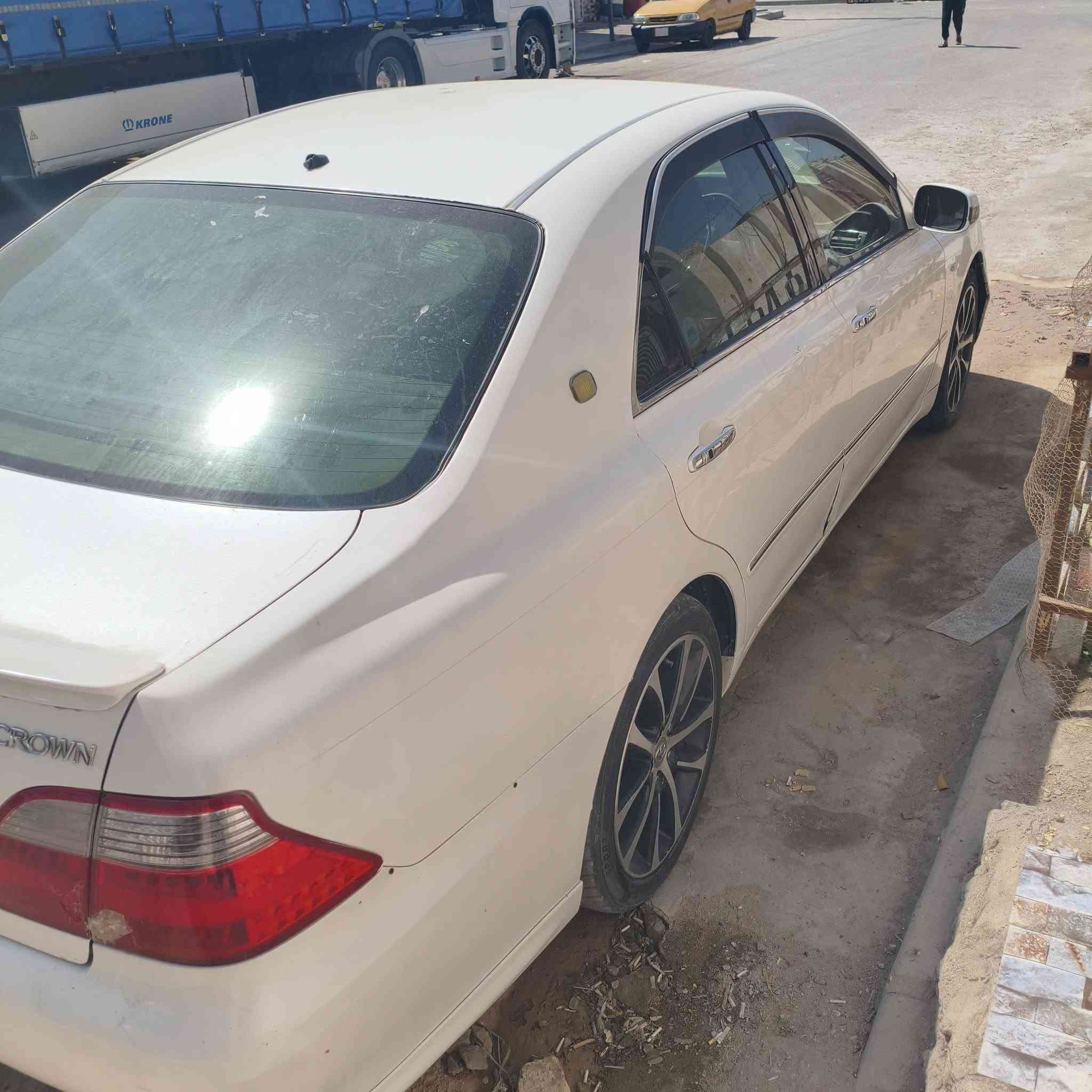 سلام عليكم شاهينه للبيع موديل 2005 كصه جنطه كشنات كهرباي تبريد شغال النتصال علا هاذ الرقم ***********
