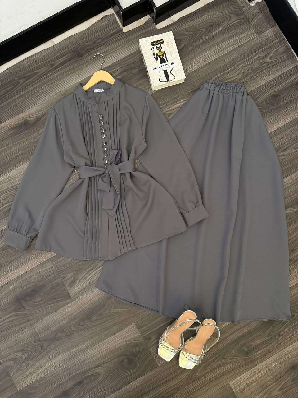 🌹بسم الله الرحمن الرحيم 🌹

آن هہ‌‏ذآ لرزقنآ مـآ لهہ‌‏ مـن نفاد💎
 
الجمال والاناقة كولكشن العيد يبدأ من هنا 

طقم تنوره قطعتين معا حزام منفصل دابل ايطالي دبل كلوش  ترند الموسم كوالتي جداً عالي😍
 
القياسات :38-40-42-44-46-48 

كوالتي عالي الجودة شرط الفحص بوجود المندوب 

#فستان #رمضاني #ملابس #اكسبلور #
#ملابس #نسائيه #احدث #الموديلات #


**إذا كنت صاحب هذا الإعلان وتريد حذفه لأي سبب، رجاءا أرسل رسالة إلى الدعم الفني**