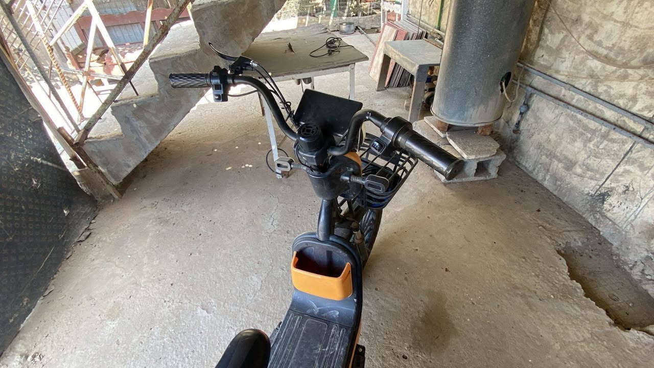 للبيع دراجه شحن
جديده  وحلوه 
بطاريات جدد 
السعر ب 250  وبيها مجال 
مكاني بغداد زعفرانيه
الرقم ***********
