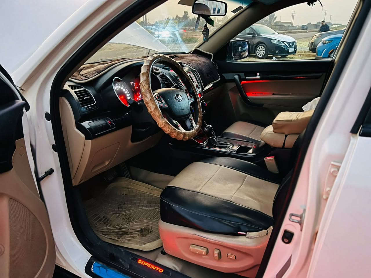 السلام عليكم 
سورنتو 2015 خليجي 6 سنلدر فول مواصفات بصمة تشغيل +بصمة ابواب كشن كهربائي سياره جديده كلش مكفوله ماشيه 140 الف 
7 راكب
رقم بغداد دولي سنويه مجدده 2030 مشروع وطني بأسمي
السعر 193وبيها مجال بسيط
العنوان بابل 
***********
