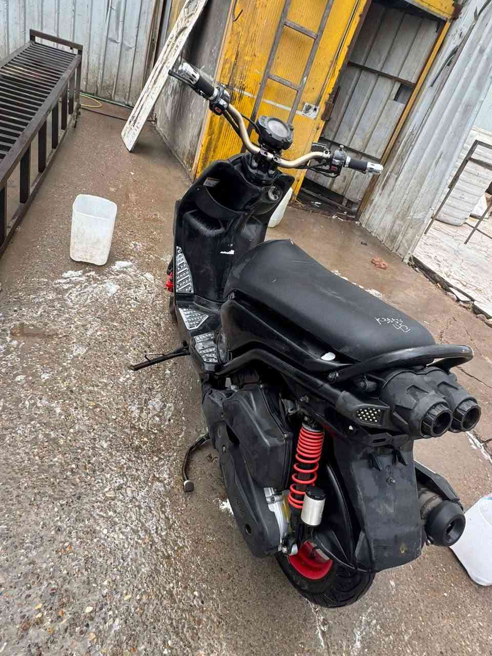 دراجه سكنس جبلي دراجه نضيفه ومكفوله مكينه ما مفتوحه صار شهر نازله من الرمبه مكاني بغداد البلديات رقم التليفون:*********** السعر مليون
200 وبيهه مجال
