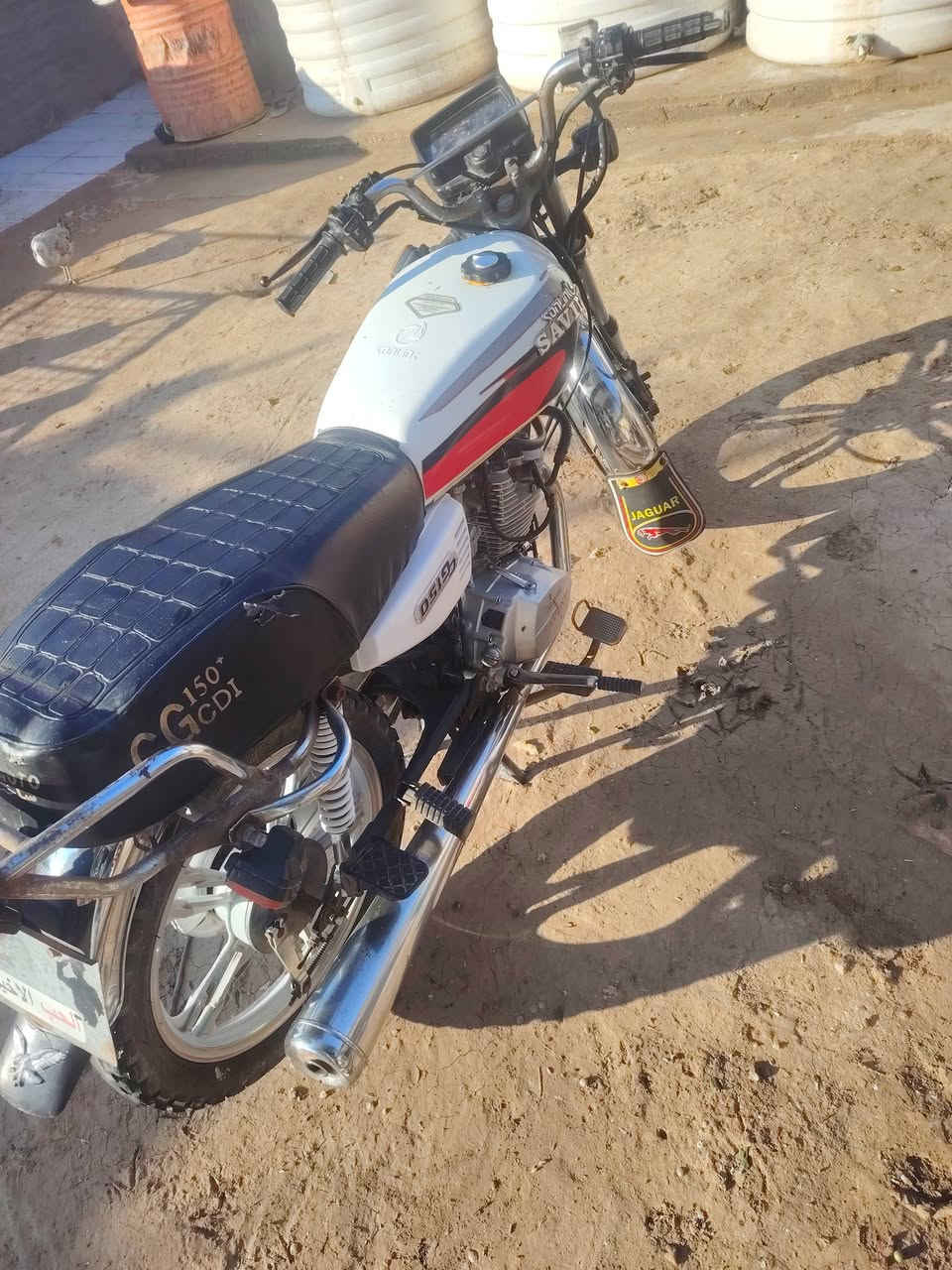 دراجة 21 محرك برغي ما مفتح بي أوراق اصولي دراجة خير من الله مال جناي السعر ٥٥٠ وبيها مجال  راسلني او اتصل ***********
