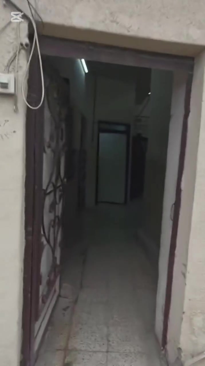 دار سكني للبيع...

المساحة : 98 متر .

الدار يتكون من :

غرف نوم  عدد 3 + مطبخ + مشتملات .

السند طابو ملك صرف باسم شخص واحد شرط التحويل.

موقع الدار : موصل - منطقة خزرج مقابل صيدلية العصر. 

                لمزيد من المعلومات والاستفسار
                      مكتب نبع الحياة للعقار
          موصل شارع خزرج قرب قاعة الملا خضير
                          ***********
                          ***********
                          ***********
                          ***********
                علق بكلمة تم ليصلك كل جديد
