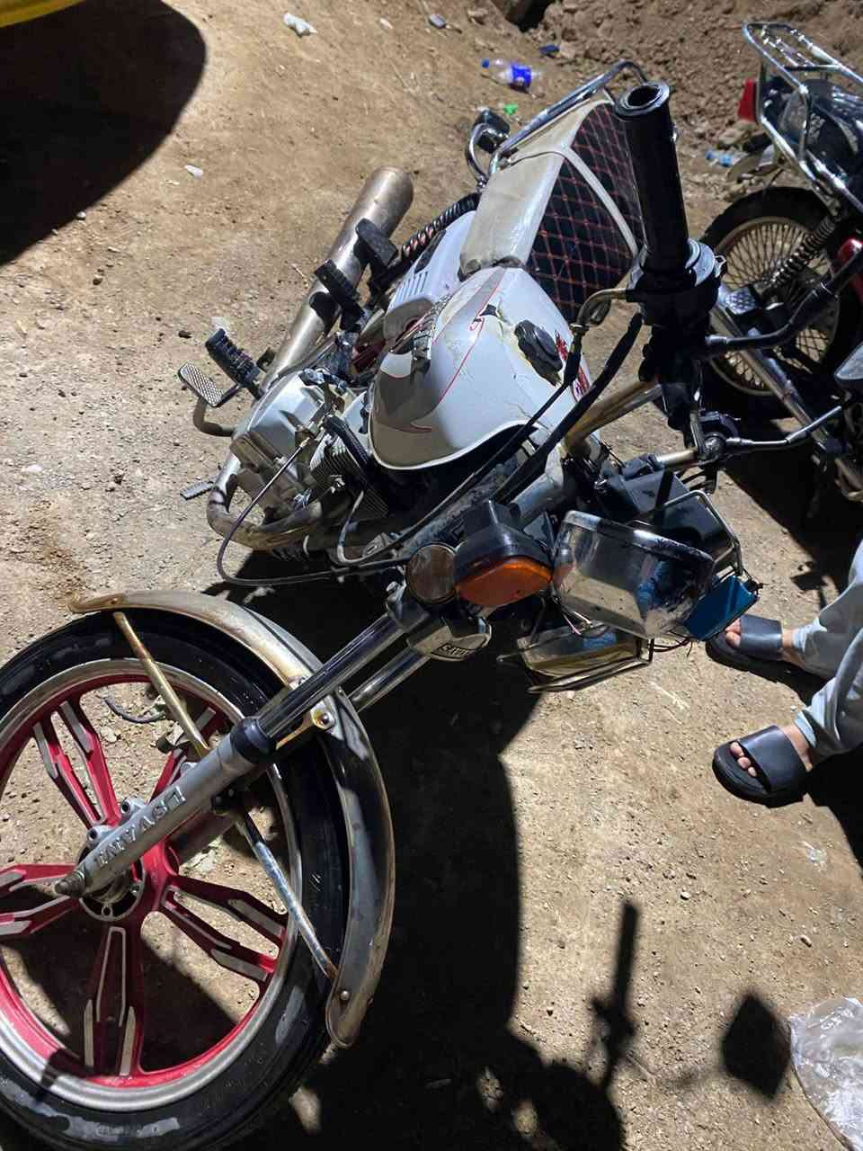 سلام عليكم دراجه سيفان موديل 2021 دراجه كامله محرك مامفتوح بي برغي أوراق كامله السعر 350 أو بيه مجال بصيط رقم الهاتف ***********
