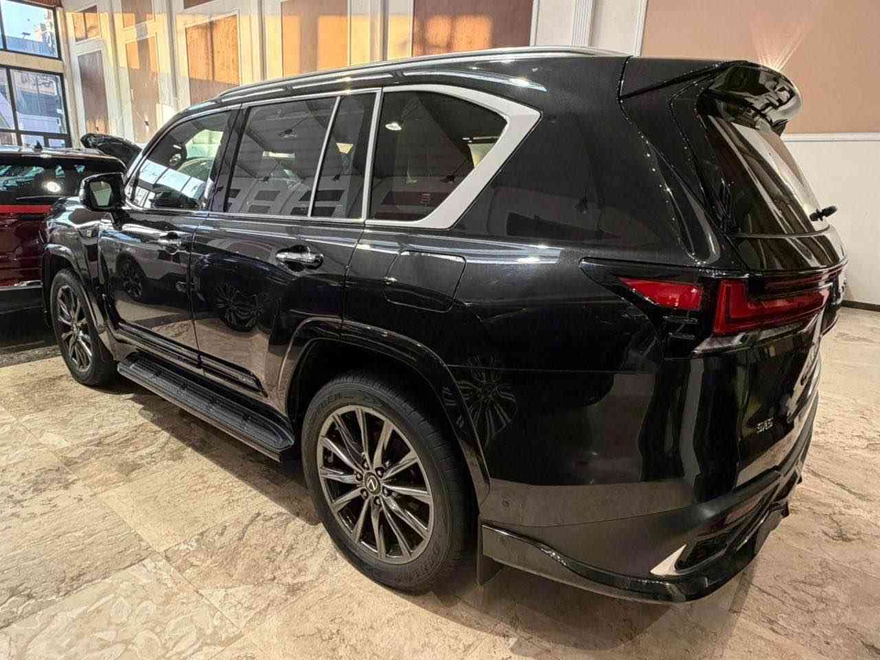 السلام عليكم لكزس 2025 أف سبورت وان Lx700h 
رقم بغداد زيرو. ساز بغداد 
5 راكب فول مواصفات 
للاستفسار: ‭0778 332 7624‬ بغداد, العراق
