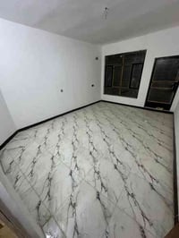 شقه طابق اول للايجار متكونه من صاله وغرفة نوم وبالكونه وصحيات الموقع ك...