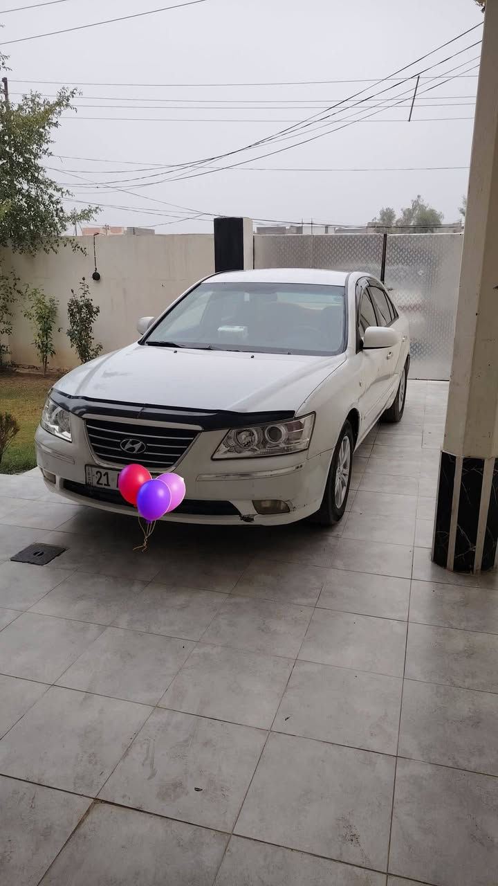 سلام عليكم هونداي  سوناتا مديل 2009 خليجي مكينه الفين وربعميه كير محرك مكفول صدر ختم تاير تبريد كله كفاله شاشه كبيره كامره دوراره علمن سياره مال بيت ورقم سليمانيه هزه وسنويه كله جديد ملاخظه يساره بيه بس صفحت السايق مرشره بدون فتح او معجون سياره احله من الصور العنوان ديالى السعر 115 وبيه مجال الطيبين  التصال ب ***********
