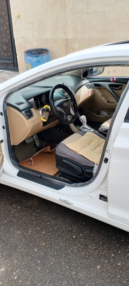 النتره موديل 13 خليجي ماشيه 170 سياره بلدي مكفوله بيه شويه هاي لي بلصوره سياره جديد خاصه  ***********
