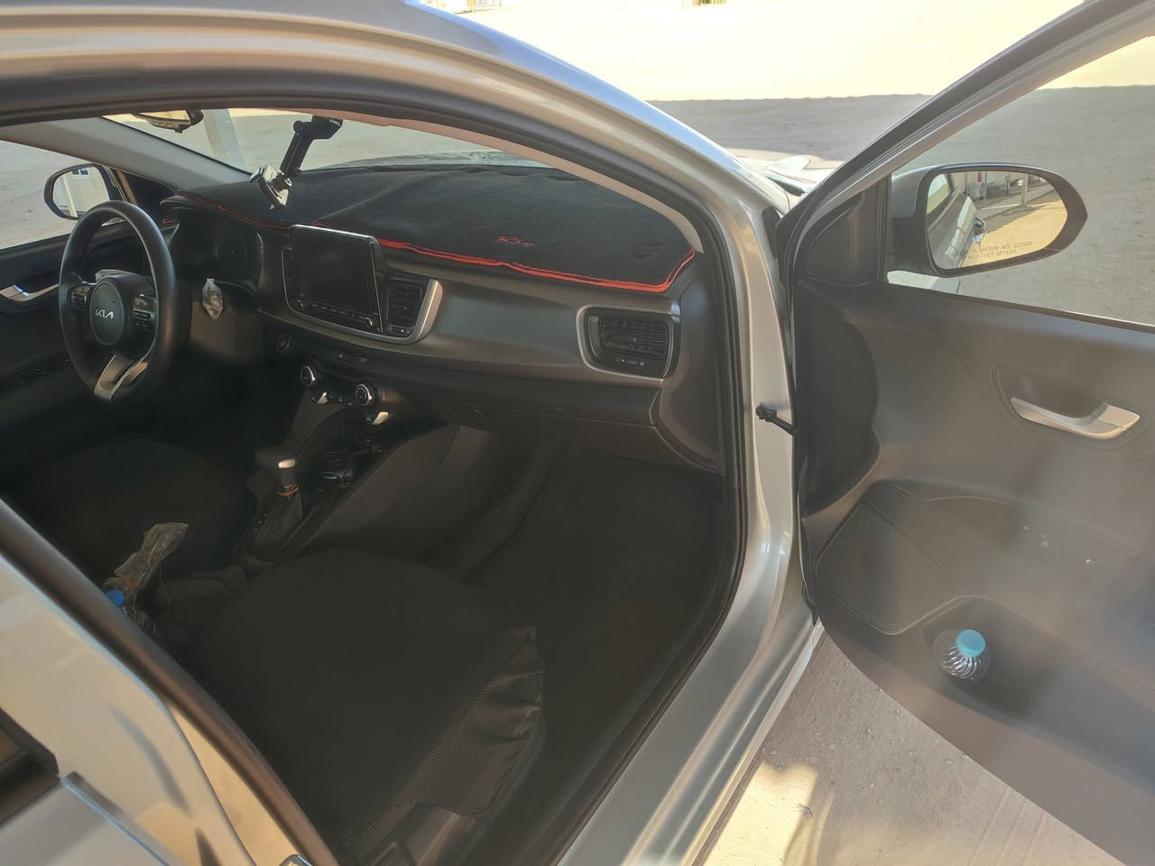 سلام عليكم
كيه ريو 23 بصره فول مواصفات عدى الفتحه 
٣ بصمات شاشه كاربلي كامره حساسات رادار توقف ذاتي قياده ذاتيه 
تحديد مسار وتثبيت سرعه 
بصره معوقين 
سياره وارد مكينه ١٦٠٠ دبل نوزل دوش كير at  هواي مواصفات 
بيه باب مبدل عادي بدون بصمه وتصليح جاملغ وطرف البنيد بدون دواخل
سعر ١٢٠ 
استفسار ***********
