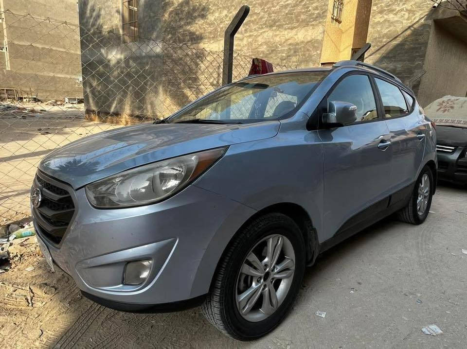 توسان 2013 امريكي محرك 2400ماشيه 95 الف مكاني كربلا *********** سعرها 124$ تحويل ثاني يوم
