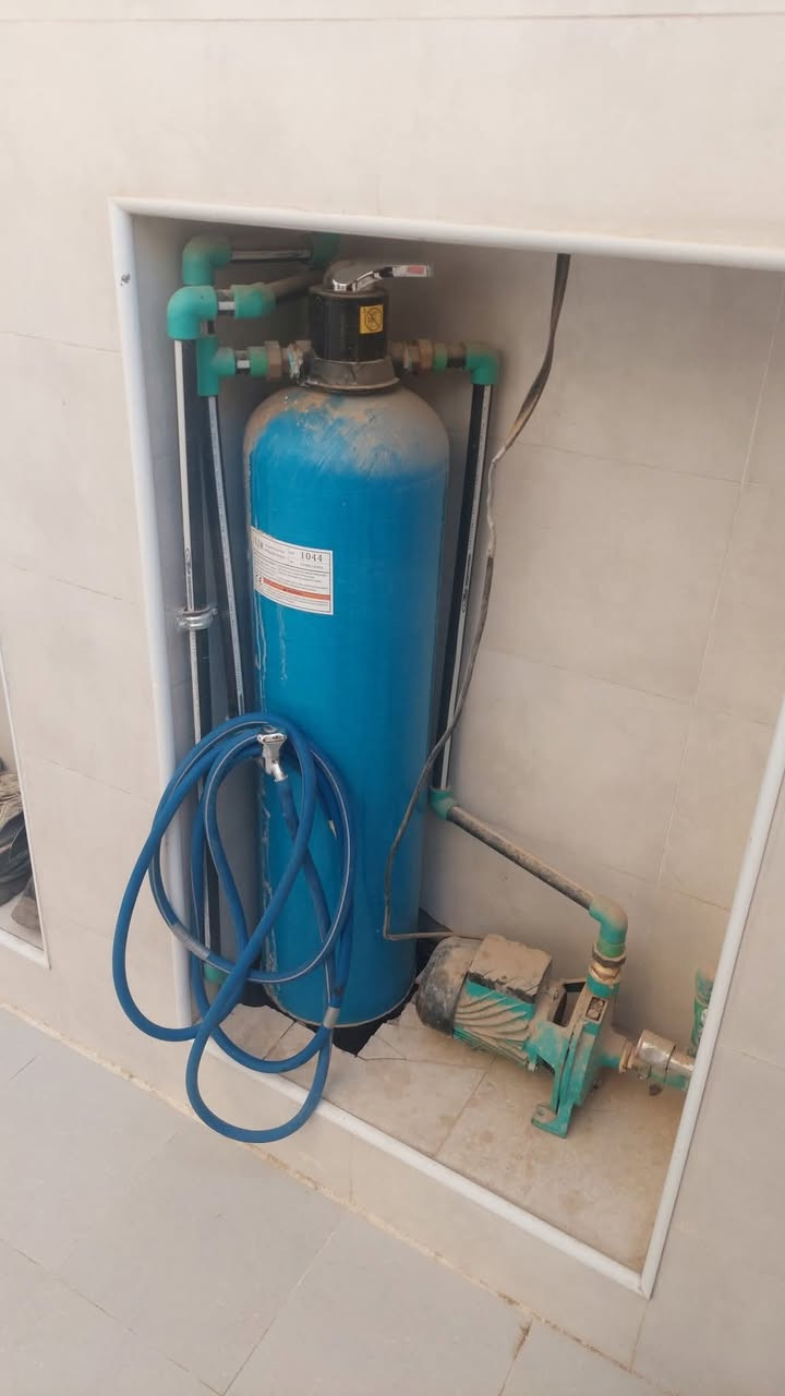 السلام عليكم #بيت ١٥٠ م #موقع_مميز  #كوفه_قرب_مسجد_السهلة #بسعر_مناسب #طابقين الطابق الأرضي غرفه سويت وصاله وحديقه وشلال يطل على المطبخ الحار والصاله واستقبال وتخاريجه ومطبخ حار بارد
#الطابق الثاني غرفتين سويتات وصاله وغرفة غسيل
والطابق الثالث مخزن ٥في ٤
البيت معمول بعمل درجه اولى البيت الجدران بورسلين درجه اولى مبنى بطابوق نهروان
السقوف صبابه درجه اولى الأساس رفت
باقي التفاصيل الاتصال على الرقم الآتي***********
