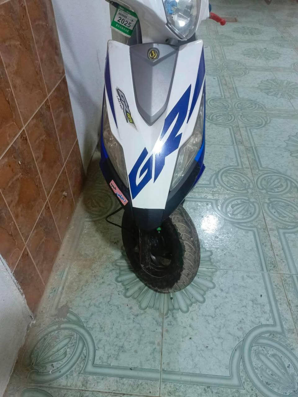 السلام عليكم ورحمه الله وبركاته 
سايم نحله موديل 2021 
حجم (150)  دبلين محركه 
 ما مفتوح  بلادي 
مسجل كامل تحويل ثاني يوم 
سنوية 2028 
السعر.   »»  مليون وميه  وبي مجال
 كلشي مابي نقص  مكاني رمادي شارع عشرين 
الاتصال ***********
