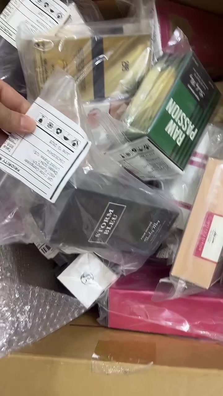 ✨ وصل الجديد ✨
كوزمتك + عطور فخمة تخبل 😍💄🌸
ميكاب يبرز جمالج + عطور تثبت وتلفت الانتباه من أول رشة 🤍
كل شي تحتاجيه للإطلالة الكاملة موجود هسه 🔥
لا تفوتين الفرصة والكمية محدودة 
الايف الساعه ب 9 على التيك توتك 
 

https://www.tiktok.com/@umsama041?_r=1&_t=ZS-96KZ4a5ju9V


**إذا كنت صاحب هذا الإعلان وتريد حذفه لأي سبب، رجاءا أرسل رسالة إلى الدعم الفني**