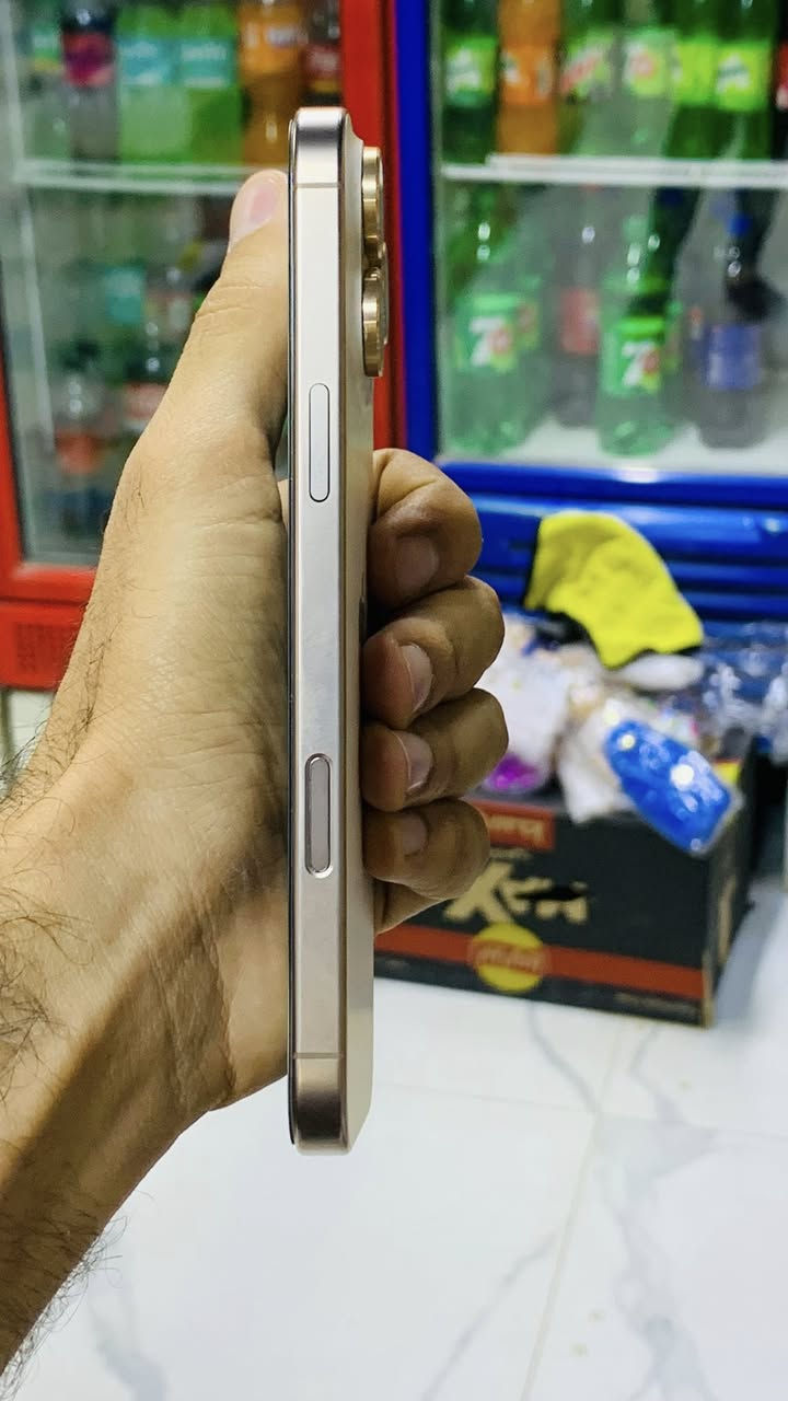 ‏phone 📱 16 pro max 

📲ايفون 16 برو ماكس

📲نموذج:M ضمان ماستر بعده داخل الضمان

بطارية:🔋 100‎%‎ دورات الشحن150
 
ذاكرته : 256

للاستفسار فقط اتصال او واتساب على رقم

‏‭0780 663 9059
