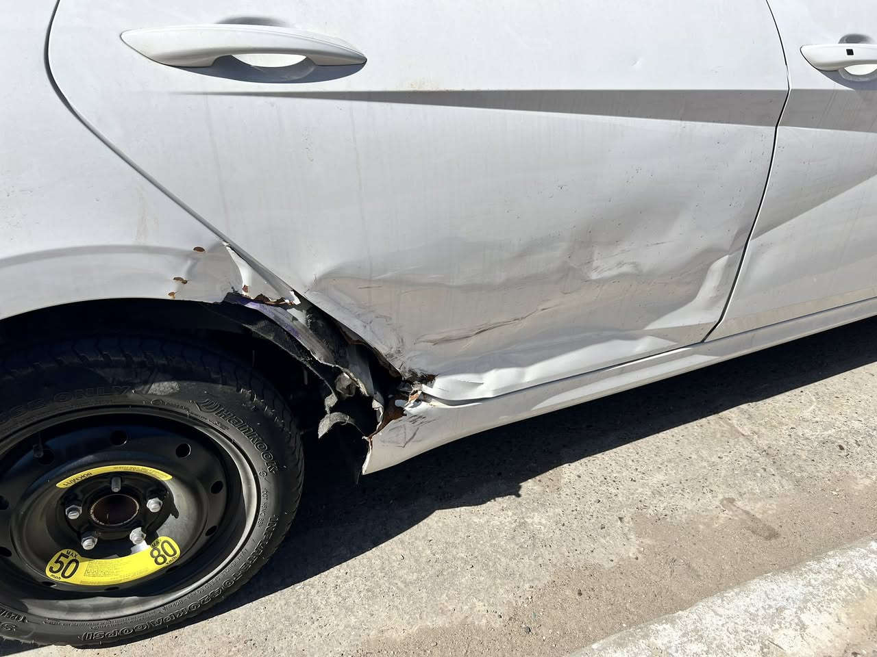 دخول اليوم جديد ابيع عله حادثه 
موديل 25 
ماشيه 5 الف 
***********
بدون رقم 
مدفوع كمرك كامل 
نص فول 
شحن واير ليس 
رادارات 
وقوف ذاتي 
كأمره 
محرك ألفين دوش 
كير ايتي مرغوب
