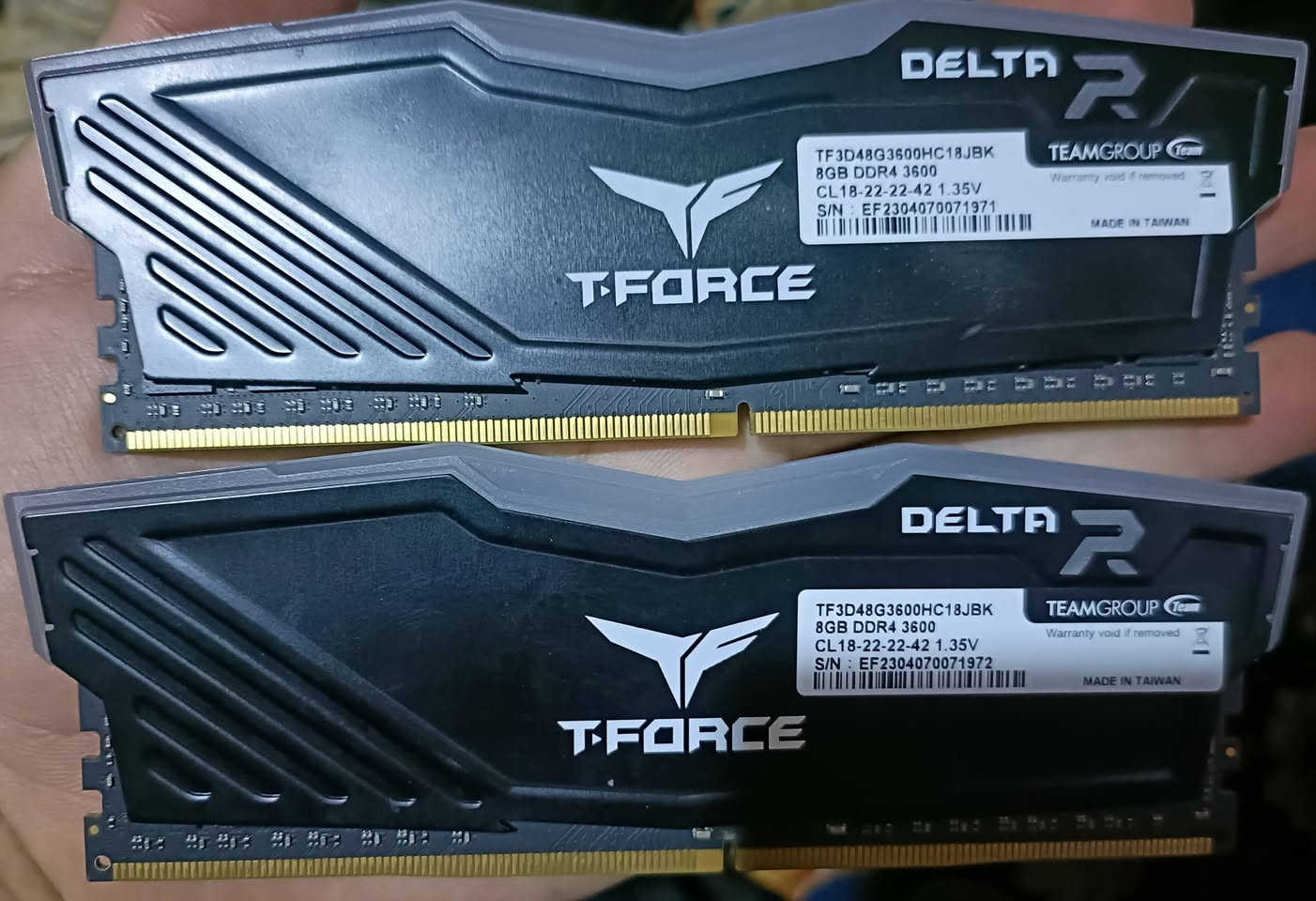 السلام عليكم ورحمة الله وبركاته
قطع نظيفه للبيع وكلشي موضح بالصور 

 Asus RX 6700xt 12gb 400
كرت ما مفتوح ثنين فان حراره ما تتعدا 62 
كامل ملحقات وياه كيبل 

Asus prime b450m-k ll 95
بورد نظيف كلش وياه بليته مال معالج 

TFORCE 2*8 3600MHZ CL18 120
لون اسود 

Xpg 1*16 3000mhz rgb 65

 750w
بور سبلاي 70

Cass 3fan COOLER MASTER 60

بعض القطع بيه مجال بسيط والي ياخذ اكثر من قطعه انزله من السعر


**إذا كنت صاحب هذا الإعلان وتريد حذفه لأي سبب، رجاءا أرسل رسالة إلى الدعم الفني**