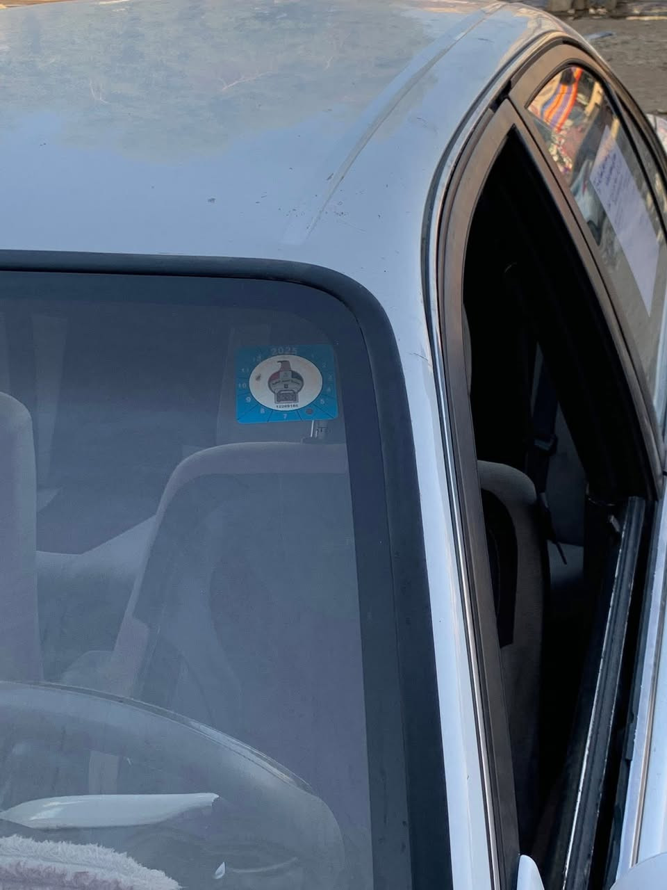 كورلا موديل 1992
مصبوغه حزام 

حادثها بجها اليمين 

طخم تواير جدد

كير اوتو 

محرك وكير شرط 

رقم انكليزي 

رقم مميز

وايرمنيه كلها شغاله  

سنويه بسمي 

هزه جديده 

داخلها حلو 

بيها ملاحضات 

سعرها  53 وبيها مجال بسيط

***********
