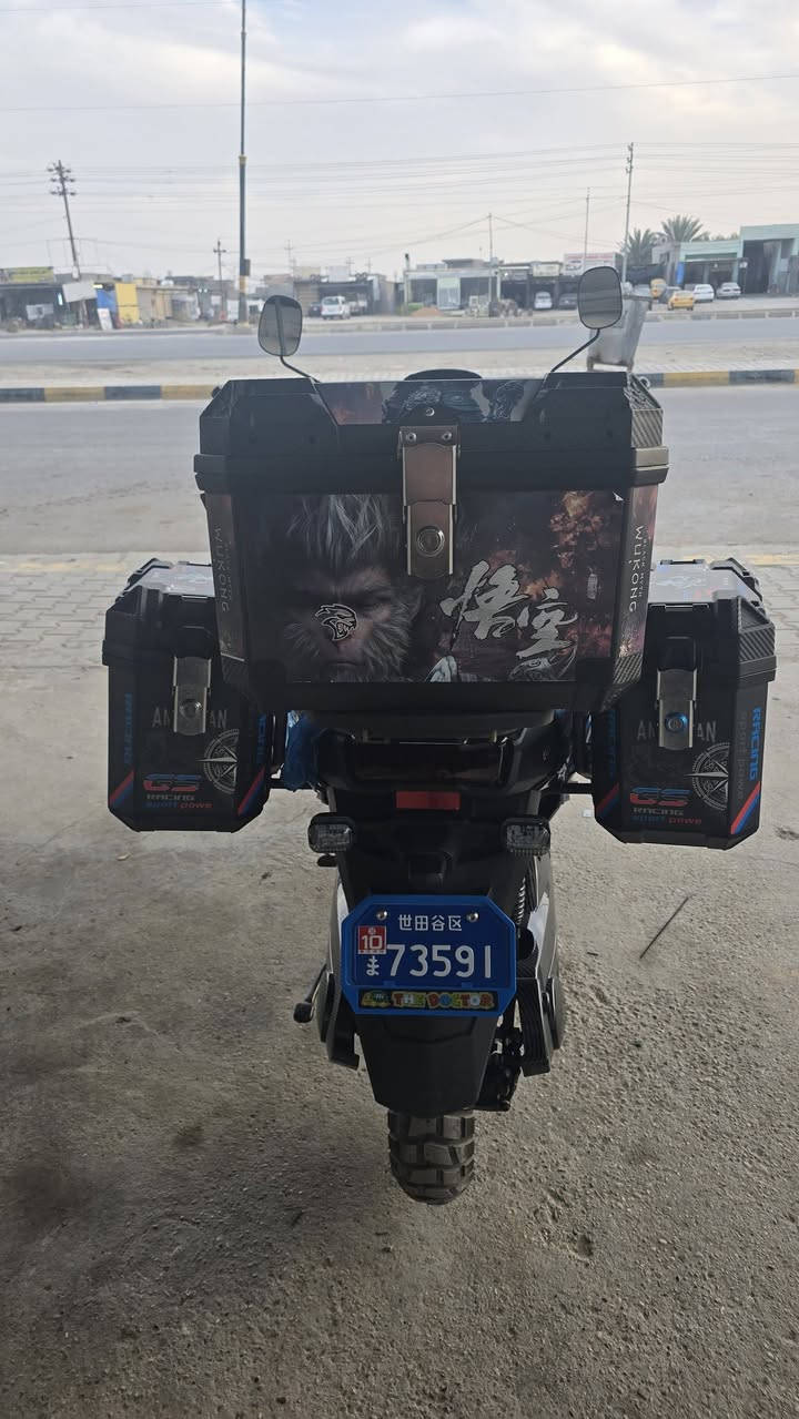 دراجه شحن اباتشي بطاريات مسطره عدد ٦ ملف 2500
تايرات جبلي
امبيثري 
شاحن USB 
ضوء رقم 
ضوء عالي ناصي زنون عدسه
جنط رحاله GS 
واقيات يد 
شاشه اعطال

الدراجه ب اكملها كاربون فايبر 
الاستفسار تواصل خاص او واتساب ***********
مكاني فلوجه صقلاويه
