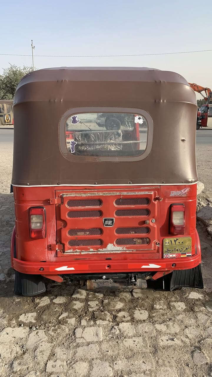 سلام عليكم تكتك للبيع 2018 اوراق مكينه مشروكه كلجات جديد تكتك نضيفه مال جناي كهربائياتها كلها شغاله مكاني بغداد مدينه الصدر سعر 4000وبيها مجال بسيط حك جية  ***********
