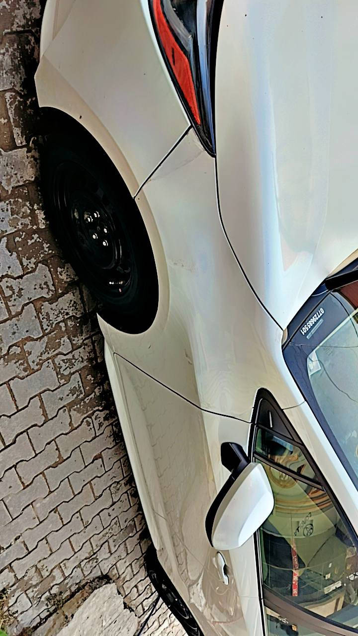 السلام عليكم كورله ياباني اصلي
مديل 2022 

بيه بنيد مبدل اصلي وكاله ومصبوغ ابيض وبيه جاملغ بارد فقط لون السياره ابيض صدفي

كير ومكينه مكفولات مال شركه

تخم تاير

تبريد ثلج 

تحكمات ستيرن

حساس مانع تصادم

 ربع متذب عليه 

السياره خير من الله تراي وين ميعجبك
145 وبيه مجال قليل

مكاني بغداد الحريه ***********
