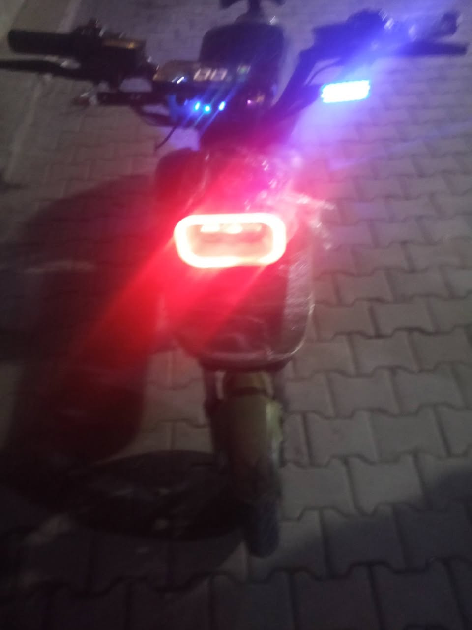 السلام عليكم دراجه شحن للبيع R8السعر 350وبيه مجال
لالستفسار ***********او خاص
