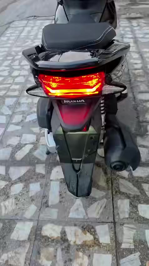 يالله بي سي اكس جيل الثاني مكينه 150كفالة عامة اي نقص مابيهة ماشية بل يابان 9وحالين 11كفالة عامة سعرهة 17ورقة ونص مجال شي بصيط ***********مدينه الصدر عنواني السعر 17$ونص رحمة لهلكم عوف الخاص اكو رقم وتصل اي نقص مابيهة الدراجة نضافه الف بل ميه مكفولة من كلشي
