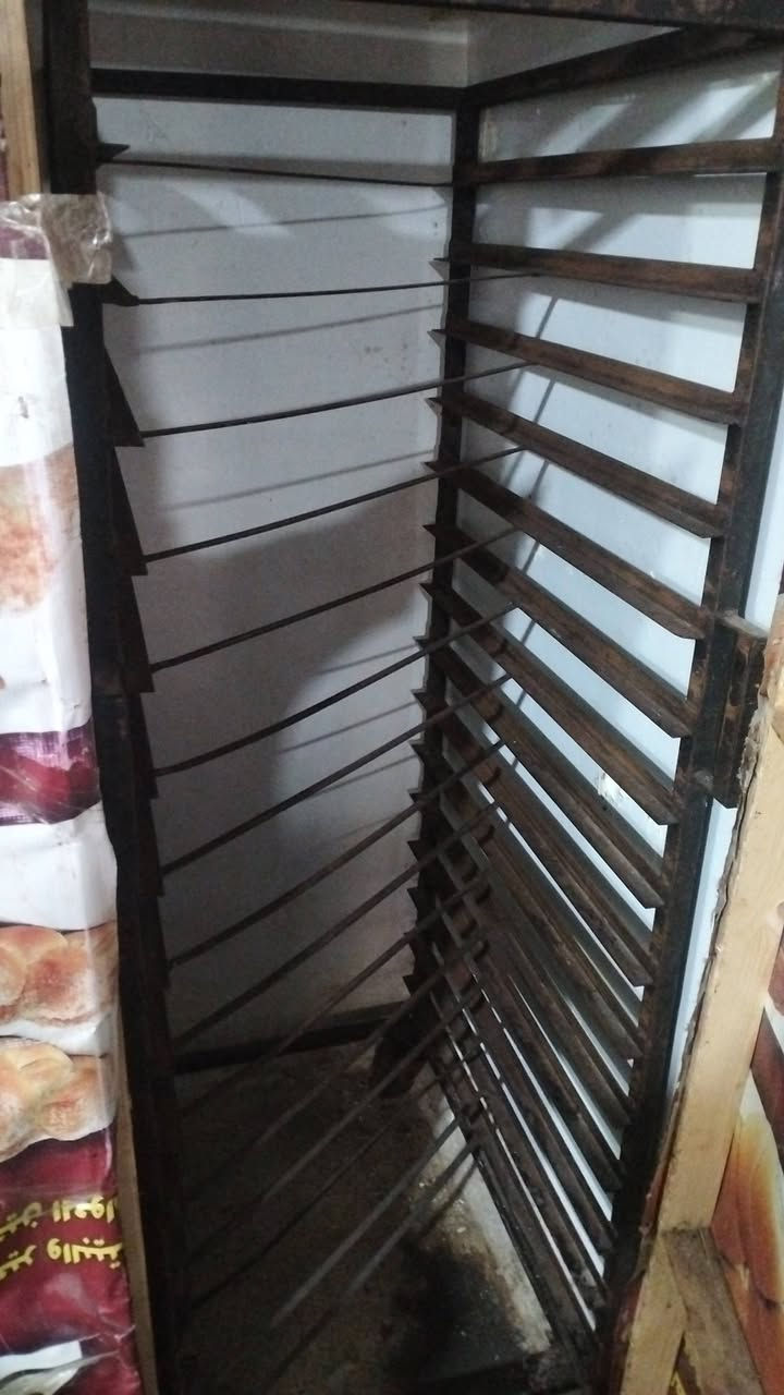 السلام عليكم...فرن توماتيك طبقة وحدة للبيع مع عربانتين توماتيك و30شرح..مع عجانة ام  الكيس رقم واحد مع مدرج عرض عدد 1 .. موصل حي سومر..
***********
***********
