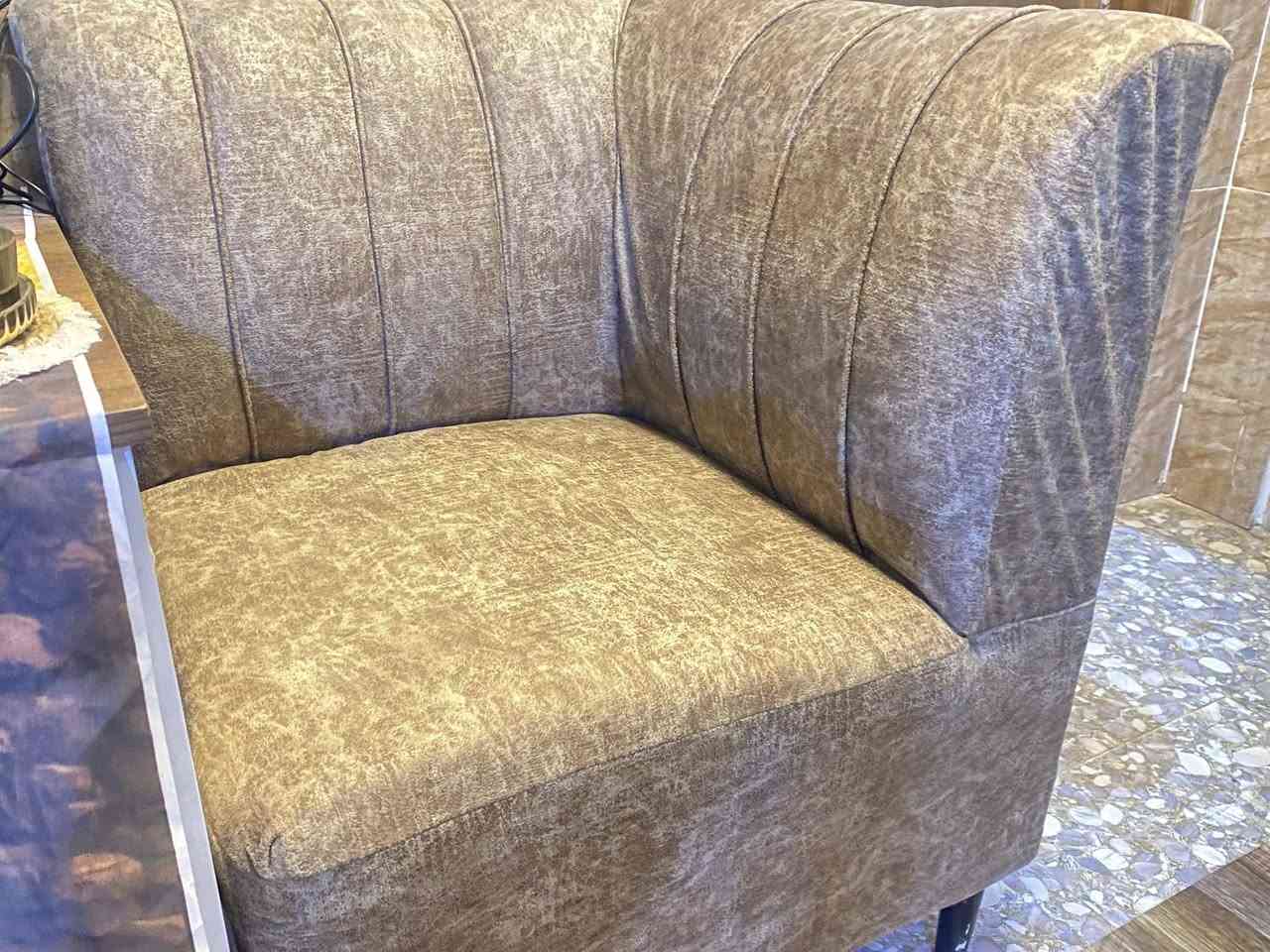 قنفات كويتيه جديده مامستخدمه
السعر 650 وبي مجال 
للاستفسار واتساب ***********
العنوان بصره الهارثه قرب معمل ورق
