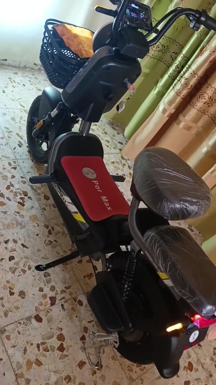 سلام عليكم دراجه شحن برو ماكس  للبيع  جديده كلش مكان رفاعي ***********
