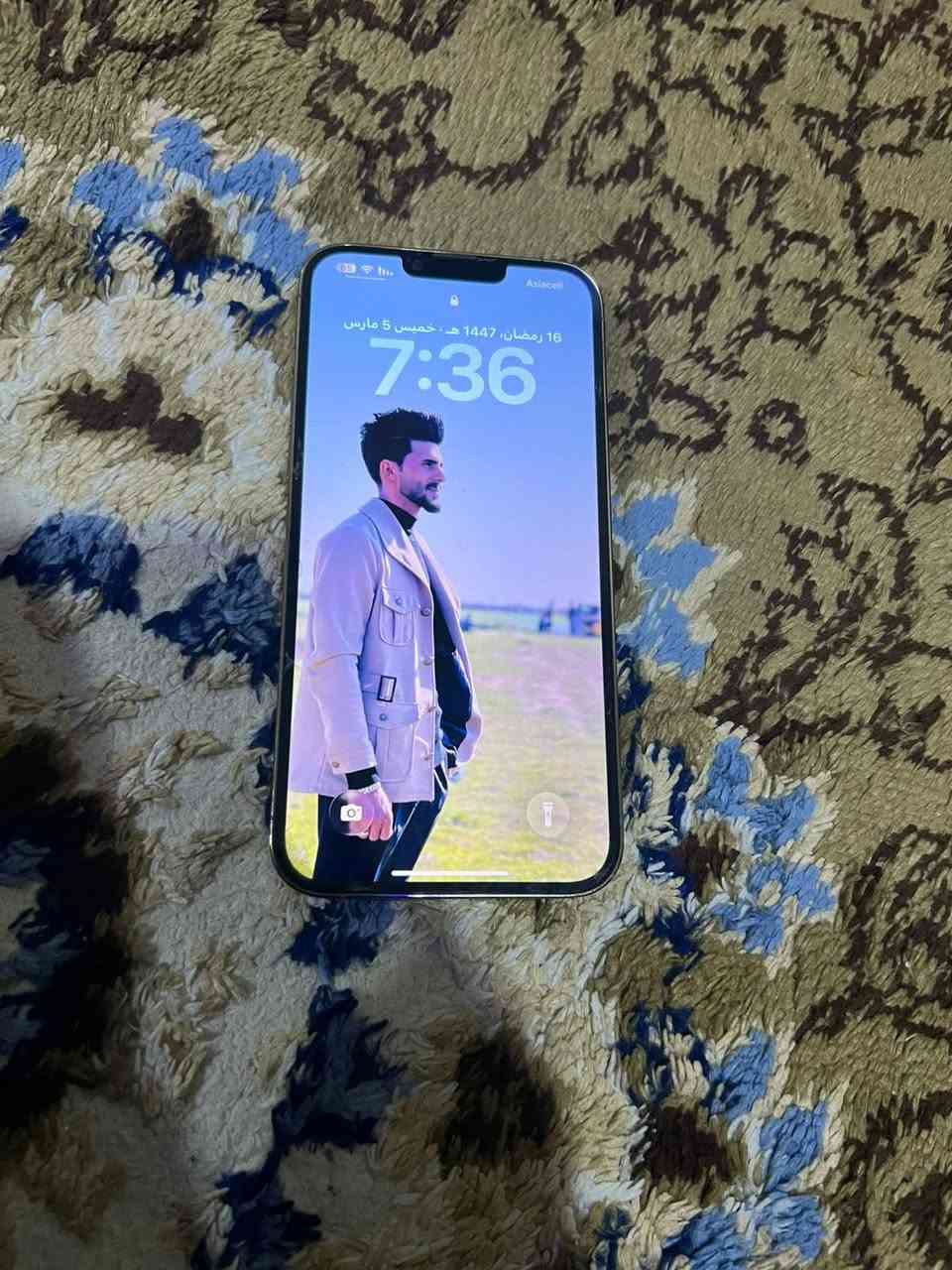 ايفون 13 برو ماكس ذ256 
بطاريه 72 
مكفول من كلشي 
فقط فطر بضهر موضح بصوره


**إذا كنت صاحب هذا الإعلان وتريد حذفه لأي سبب، رجاءا أرسل رسالة إلى الدعم الفني**