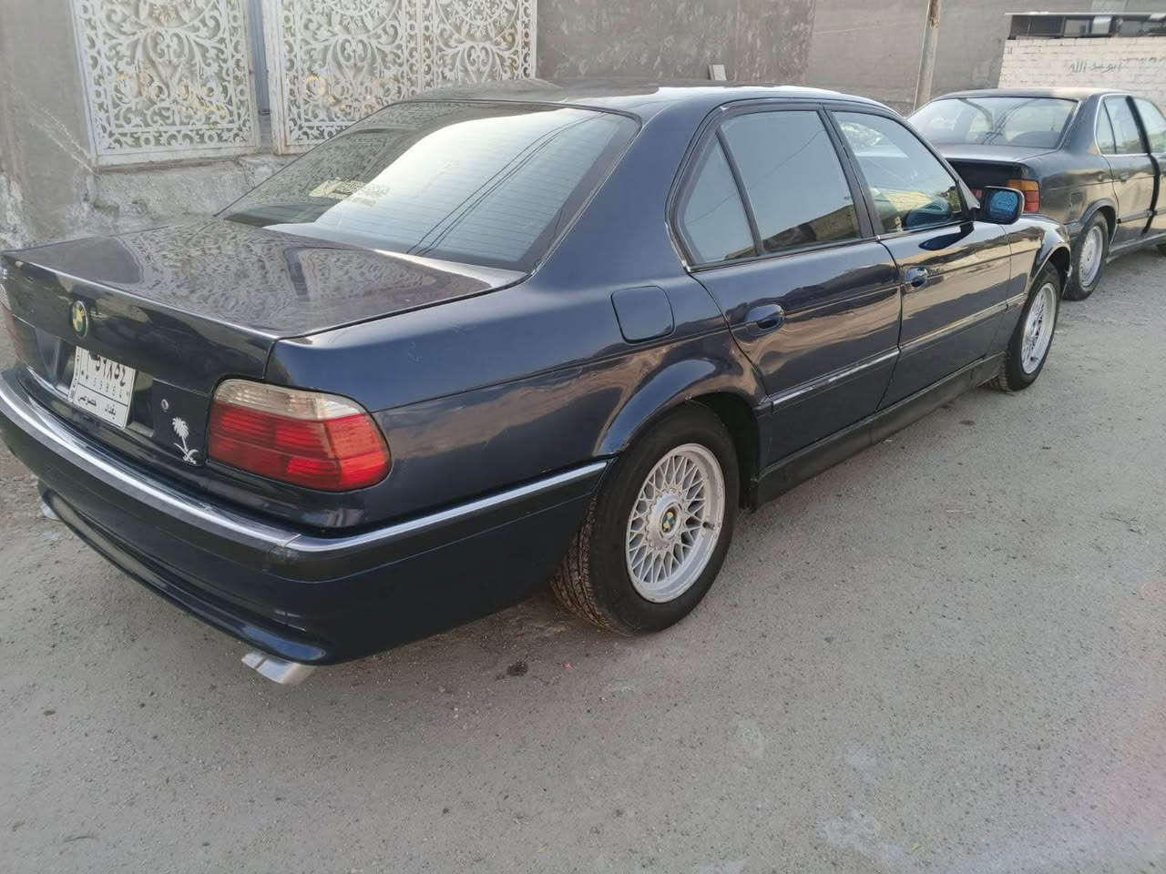 للبيع بي ام كاسح موديل ١٩٩٥ حجم ٧٤٠ 
محرك وكير بلاديات جدد وارد يابان شادهم 
تبريد شغال ثلج منضومه بل كامل مبدله 
كهربائيات كلها شغاله ما بيها اي جطلات بلادي
مصبوغه عام بدون حادث ما بيها اي ضرر او خياس 
سياره فول مواصفات للخير كلشي بيها شغال وبلادي 
السعر ٦٠ ورقه وبي مجال للشراي العنوان بغداد حي الخضراء 
*********** للستفسار اتصل بغداد, العراق
