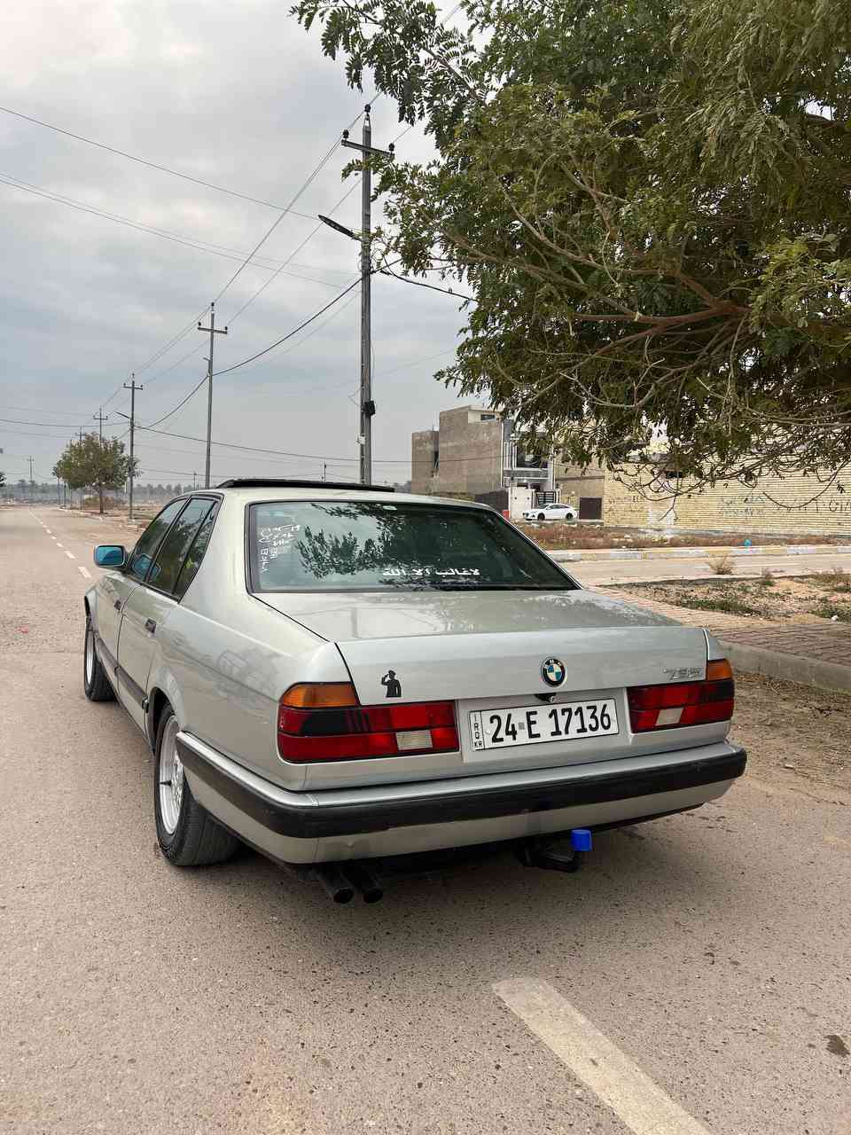 سلام عليكم للبيع 735 مفتوح سياره جاهزه كير محرك حداديه تخم تاير غرفتها جلد كهرباء نضيفه تبريد شغال فتحه قماره رقمها دهوك الجديد بأسمي مكان بغداد *********** ( السياره حاليين جارده ماعدا الصفاح) السعر 65 وبيها مجال
