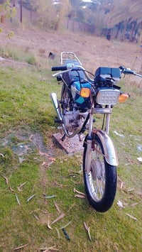 الدراجه للبيع موديل 21اوراق السعر 600 او بيها مجال.07714273259