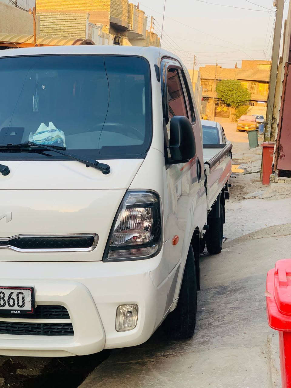 للبيع او مراوس كيه حمل مسكر فول مواصفات موديل 22 بجم 23 اوتماتيك رقم بغداد دولي باسمي ماشيه 58 الف بيها مكانين بارد على كد اصبع الشراي يتصل ***********
