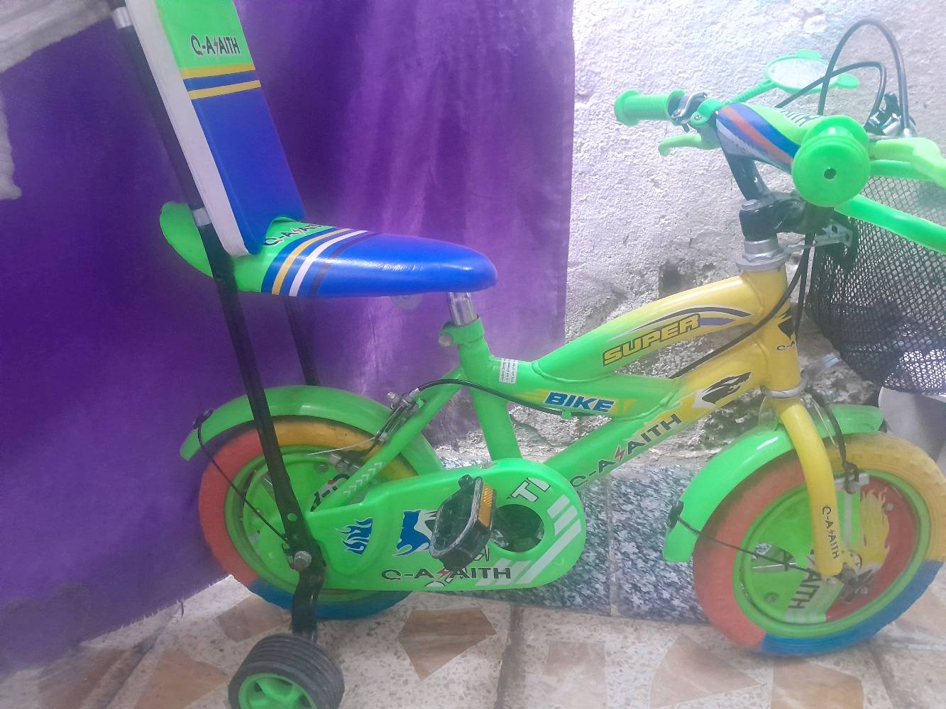 بايسكل أطفال استعمال قليل القبله 