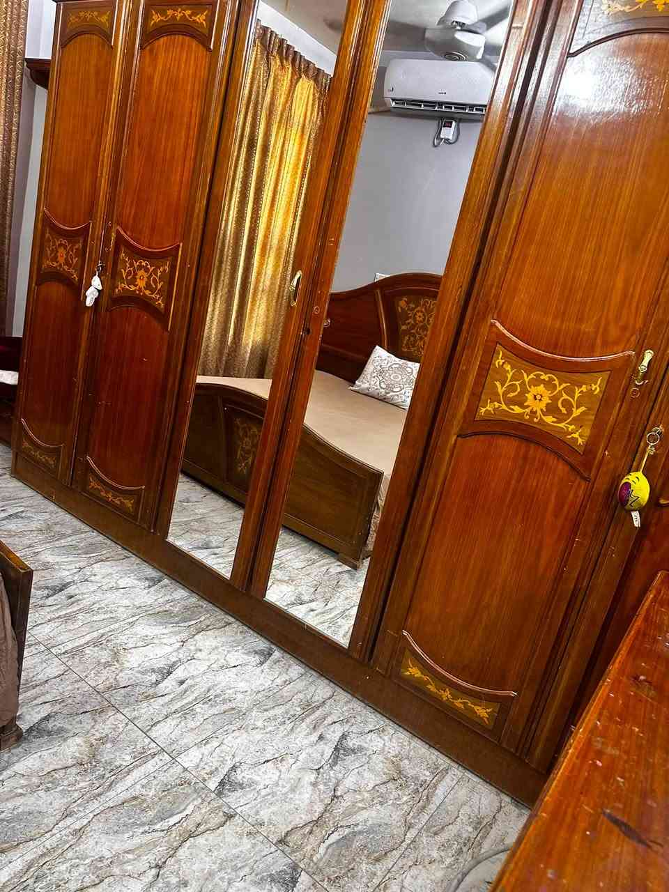 غرفه نوم للبيع 
اتصال***********
