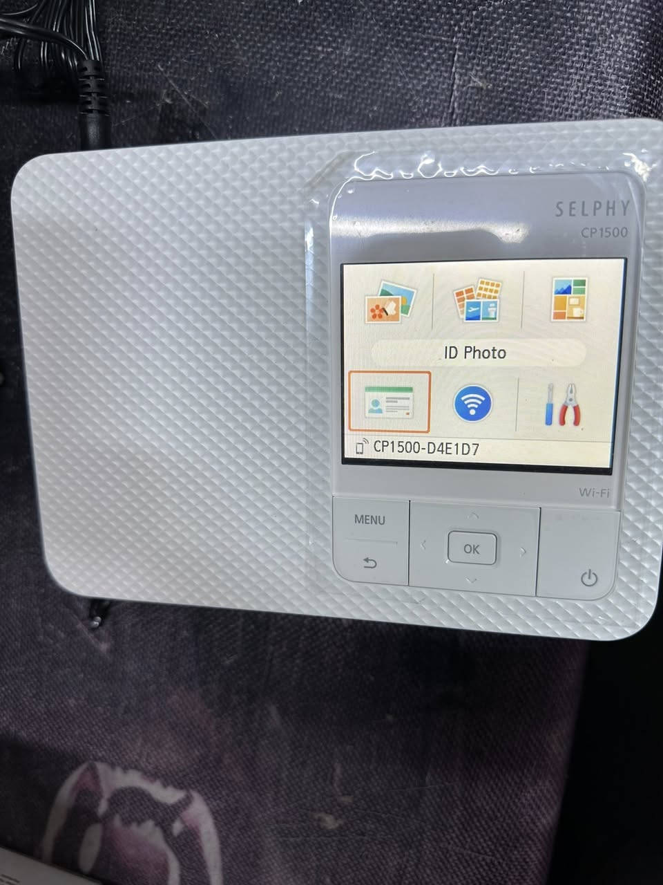 طابعة كانون موديل سيلفي CP1500 
وياها 3 كاترجات اثنين جدد لوك وحده داخلها كذالك جديده 
وياها 6 سيتات ورق تفاصيل موضحه ب الصور 
اكتب سعرك بما يرضي الله 
متوفر توصيل كل العراق 🇮🇶


**إذا كنت صاحب هذا الإعلان وتريد حذفه لأي سبب، رجاءا أرسل رسالة إلى الدعم الفني**