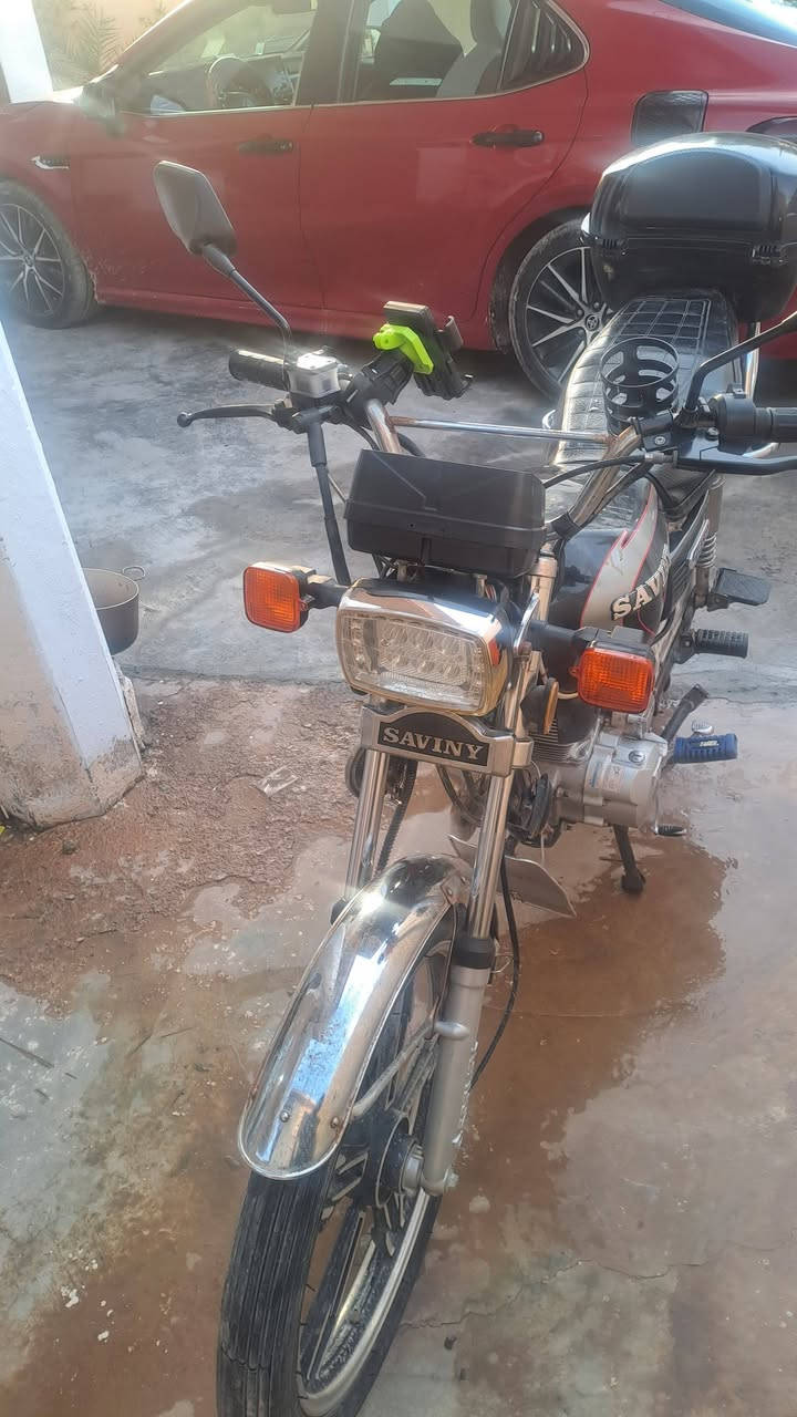 السلام عليكم
ماطور نوع سيفان 2020 سن الذيب 
السعر 425 الف وبي مجال 
المكان بيجي 
الاستفسار ع الرقم : ***********
