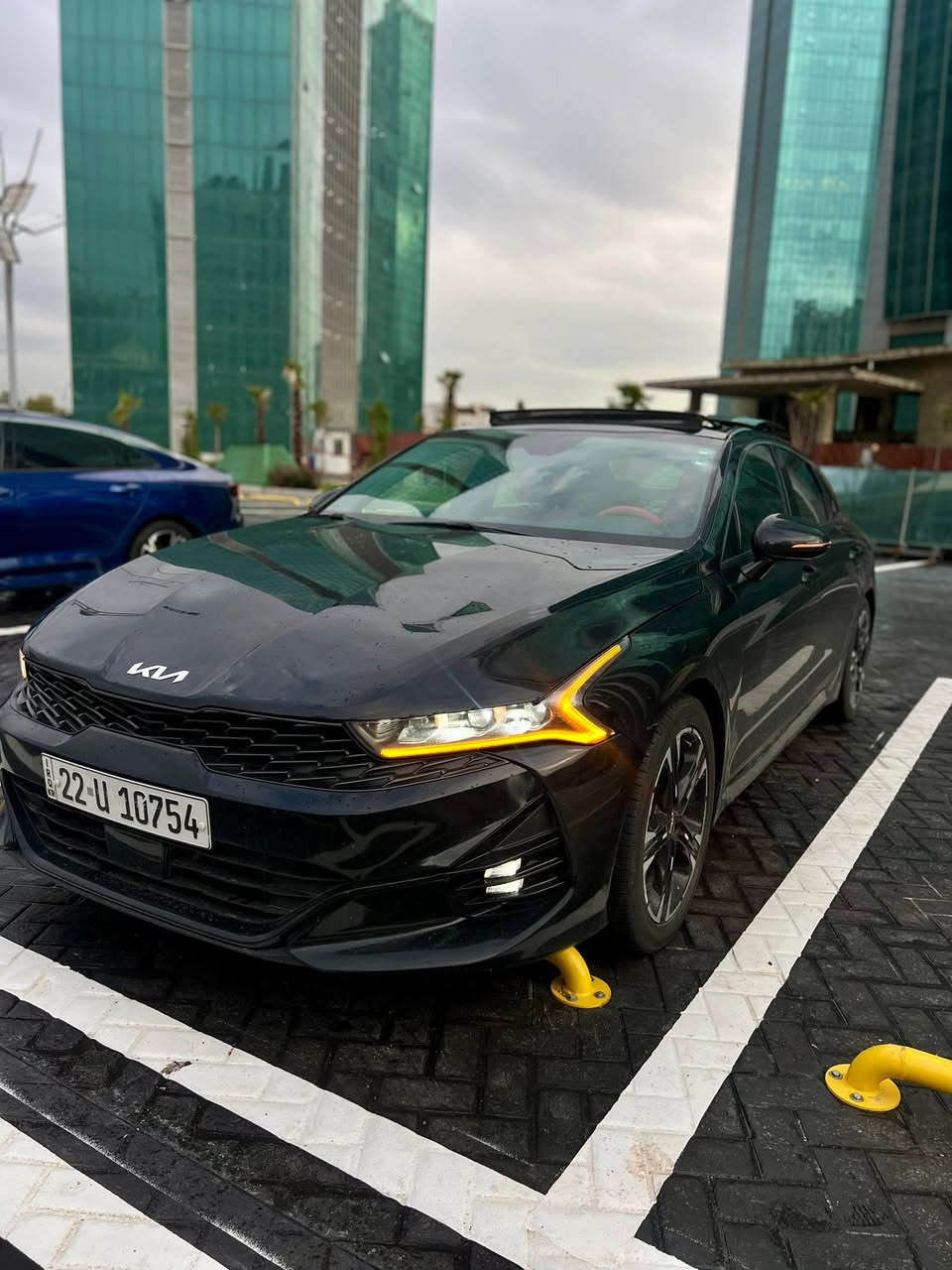 كيا فايف - KIA K5 🖤
موديل 2023
ماشية 40 الف
حادث / جملغ + ربع بونيد صبغ🔻بدون دواخل بشرط الفحص
ايرباك ستيرن سستم بلادي ✅
گئر ومحرك وحجر بيئه ورادار كلها سليمة شركة ✅
السعر 159 💲ورقه 💵 مرقم جاهز

موصفات فول 1/1👇
بانوراما
بصمة ابواب
بصمة تشغيل 
كشن جلد وكهربائي
داخل احمر 
موبايل شحن
اوتو هولد
بريك بصمة
تشغيل عن بعد
رادار امامي خلفي جانبي 
تحديد مسار قيادة آليه 
مانع انزلاق
انضمة قيادة 3 
شاشة مع كامرا خلفي دوارة
ويل كب كروم
فول تحكمات استيرن جهتين

صور الحادث ورقم الشاصي داخل المنشور 👇
العنوان اربيل شارع ١٠٠م (معرض اربيل كارس) 🏠
واتساب ☎️📞/ ***********
