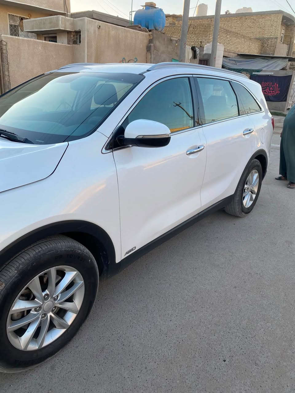 سلام عليكم كيه سورنتو لون صدفي موديل٢٠١٧ وارد امريكي اربعه سلندر نص فول قطعتين تبريد حادث بس جاملغ امامي مبدل سيارة خير من لله غير متواجد بالفيس بس ع رقمي واتساب او اتصال بغداد الاورفلي ***********

