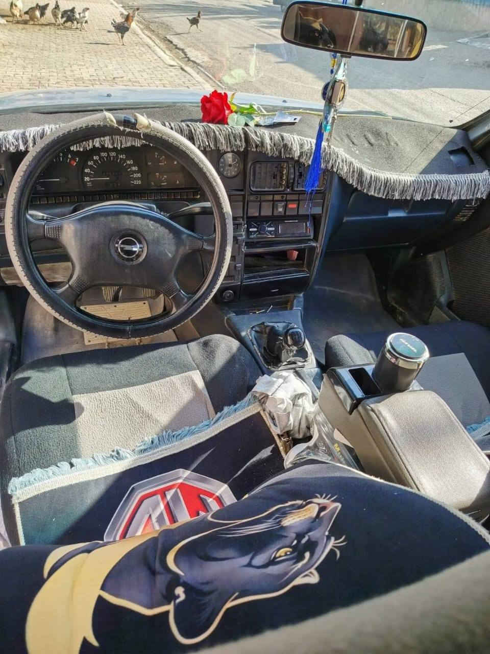 سلام عليكم اوميكه للبيع موديل ٩١ بطاقة بنزين بيها والسعر ٣٥ ورقه ***********
