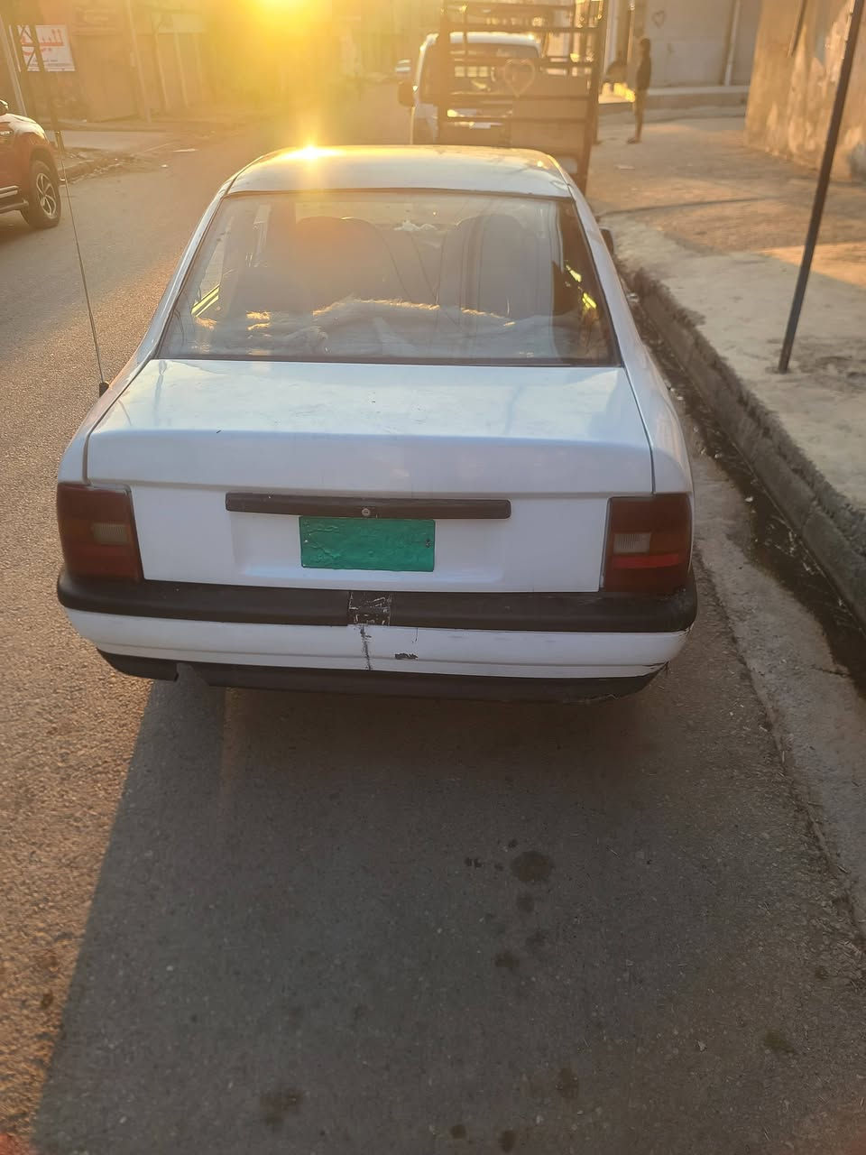 السلام عليكم 
فكترا موديل ٩٢ 
السياره نضيفه 
طخم جديد 
تايرات الكدام  جديد 
محرك وكير بل كارتون 
حجم ٢٠
رقم نينوى 
شرط الوكاله والتحويل 
الخاص مفتوح 
رقم الهاتف ***********
