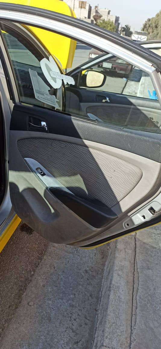 السلام عليكم . اكسنت  للبيع موديل 2013 وارد امريكي ضررها جاملخ امامي صفحت السكن بدون دواخل. كير ومحرك  شرط  حجم المحرك 16سياره جاهزه ومرتبه كلشي شغال بيها  .الهيئه صفر .غرامات صفر.كابون بانزين بيها .السياره بالواقع احلى من الصوره السياره بأسمي. السعر 95 وبيها مجال الطيبين  ......ملاحظه السياره شرط تحويل فقط...بدون وكاله.....
***********
***********
