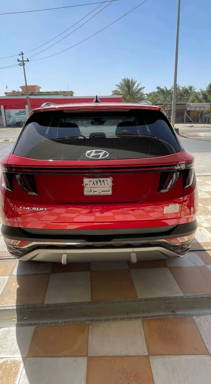 سلام عليكم توكسان لبيع موديل 2023السيارة فول فول  1/1 مواصفات حادث خفيف جدا موجود بل منشور
1.رادارات أمامية+خلفية

2.حساسات أمامية+خلفية

3. اربع كاميرات 360درجة

4.اشاير بل مري +مري كهرباء 

5.عدسات زينون ليد 

6.جنطة كهرباء 

7.تشغيل عن بعد

8.تحريك السيارة للامام +الخلف عن طريق البصمة 

9.كشنات جلد لون أوف وايت مميز 

10.تدفئة المقاعد الخلفية 

11.تدفئة +تبريد المقاعد الأمامية

12.هيتر ستيرن

13.خزن ميموري

14.كشن السائق +الصدر تحكم كهرباء بل كامل 

15.سماعات الشركة العالمية BOOS

16.مانع انزلاق 

18.تحديد مسار 

19. قيادة ذاتية

20.مثبت سرعة

21.شفتات ستيرن

22.اربع مودات قيادة 

23.شاشة عدادات كهرباء +تغير شاشة العدادات حسب مود القيادة 

24.السيارة بصمة

25.سايد بريك بصمة

26.أوتو هولد

27.گير دگم

28.نضام LOCK 

29.نضام نزول المنحدرات

30.شاشة حجم چبير

31.شحن لاسلكي 

32. منظومة تحكم التبريد بل كامل لمس

وبعد اكو هواي مواصفات ما مذكورة السيارة دخول جديد فحص مؤقت تترقم جميع المحافضات 

الضرر . موضح بل منشور الباب خلف السائق مصلح ما مبدل +الچاملغ الخلفي شبر بارد بل چاملغ بدون أيرباك غير هيج مكفولة كفالة عامة

السيارة لون احمر ملكي مميز مو عادي

للاستفسار و معرفة السعر ***********
