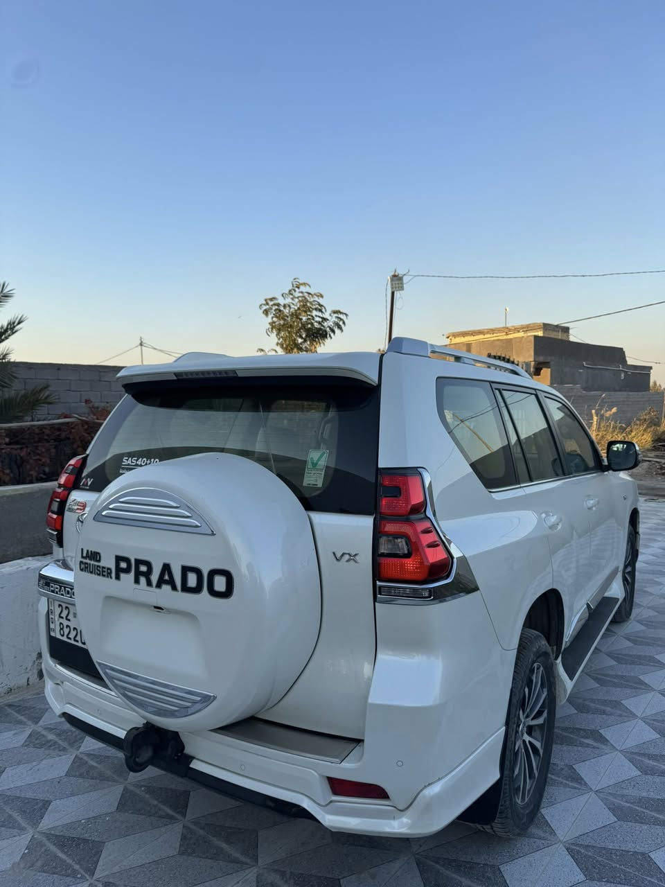 سلام عليكم برادو  2023 vx 4 كامرات فول مواصفات مغلفه السياره ppf ماشيه 27 الف بعدها بل ضمان رقم اربيل وكاله او تحويل السعر 550 قفل 🔒واسط الزبيديه 
***********مصطفى
